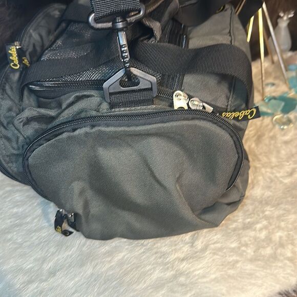Cabela’s travel bag (6028) - Picture 5 of 7